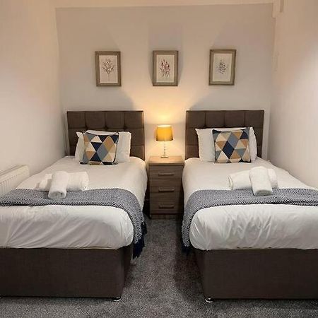 Bridge Place - Spacious Home With Plenty Of Beds! ميرثير تيدفيل المظهر الخارجي الصورة