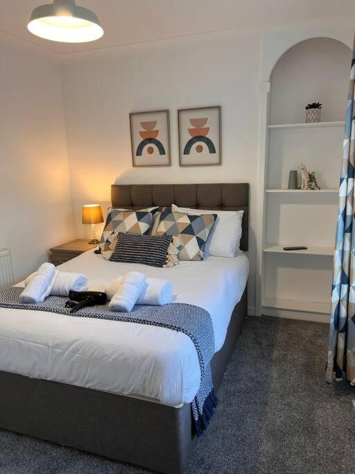 Bridge Place - Spacious Home With Plenty Of Beds! ميرثير تيدفيل المظهر الخارجي الصورة