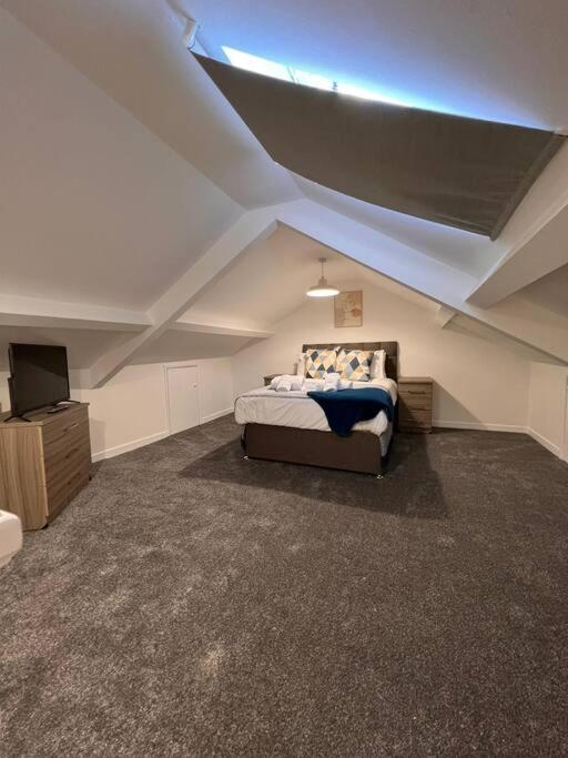 Bridge Place - Spacious Home With Plenty Of Beds! ميرثير تيدفيل المظهر الخارجي الصورة